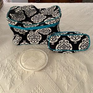 NEW BLACK AND WHITE PATTERNED W/TURQUOISE TRIM COSMETIC BAG SET